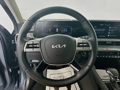 Used 2024 Kia Telluride EX AWD/4WD image 11