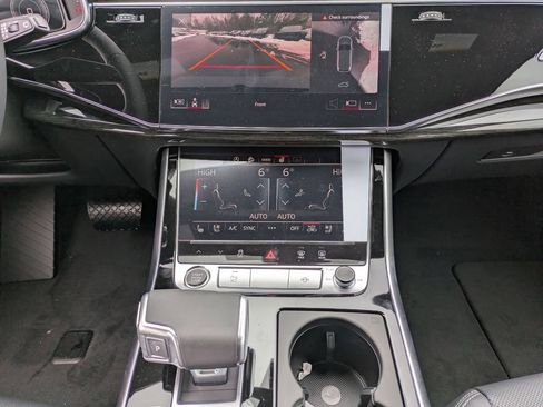 New 2026 Audi Q7 3.0T Premium Plus AWD/4WD image 33