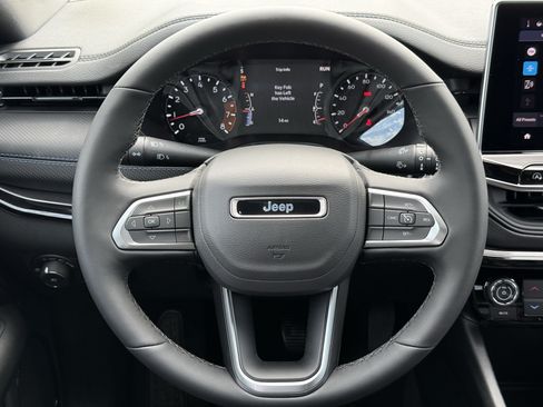 New 2026 Jeep Compass Latitude AWD/4WD image 12