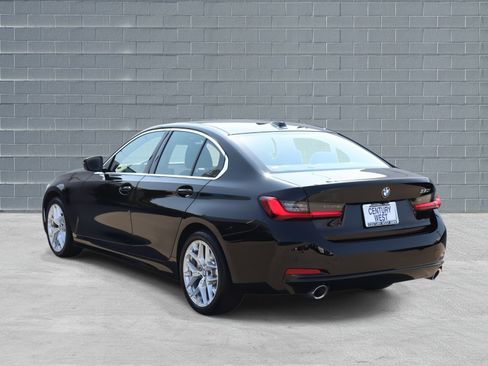 Used 2025 BMW 330i Sedan w/ M Sport Package image 6