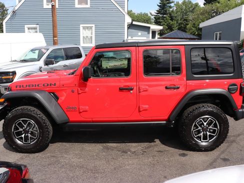 Used 2026 Jeep Wrangler Unlimited Rubicon AWD/4WD image 2