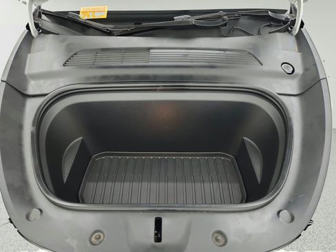 Used 2021 Tesla Model Y Long Range AWD/4WD image 29