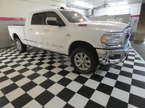 Used 2022 RAM 2500 Limited image 4