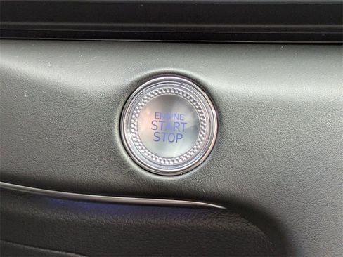 Used 2025 Genesis GV80 2.5T image 27