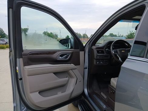 Certified 2022 Chevrolet Tahoe LT w/ LT Signature Package AWD/4WD image 10