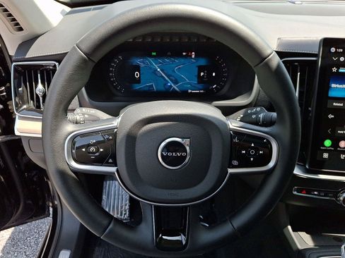 Certified 2025 Volvo XC90 B6 Plus AWD/4WD image 20