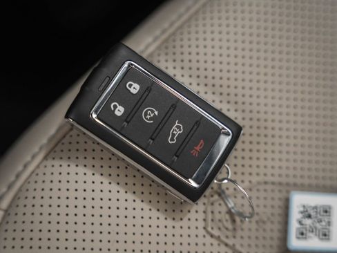 New 2025 Jeep Grand Cherokee L Limited w/ Luxury Tech Group II image 44