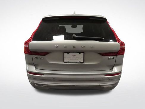 Used 2023 Volvo XC60 B5 Plus AWD/4WD image 4