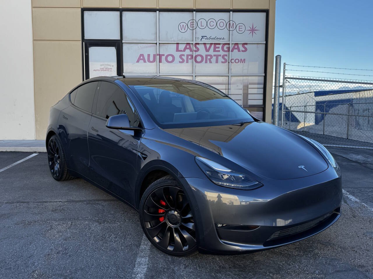 Used 2022 Tesla Model Y Performance AWD/4WD image 1