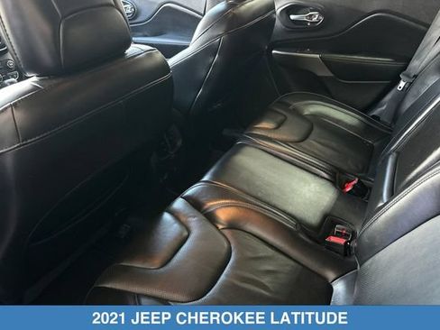 Used 2021 Jeep Cherokee Latitude Lux w/ Comfort/Convenience Group FWD image 13