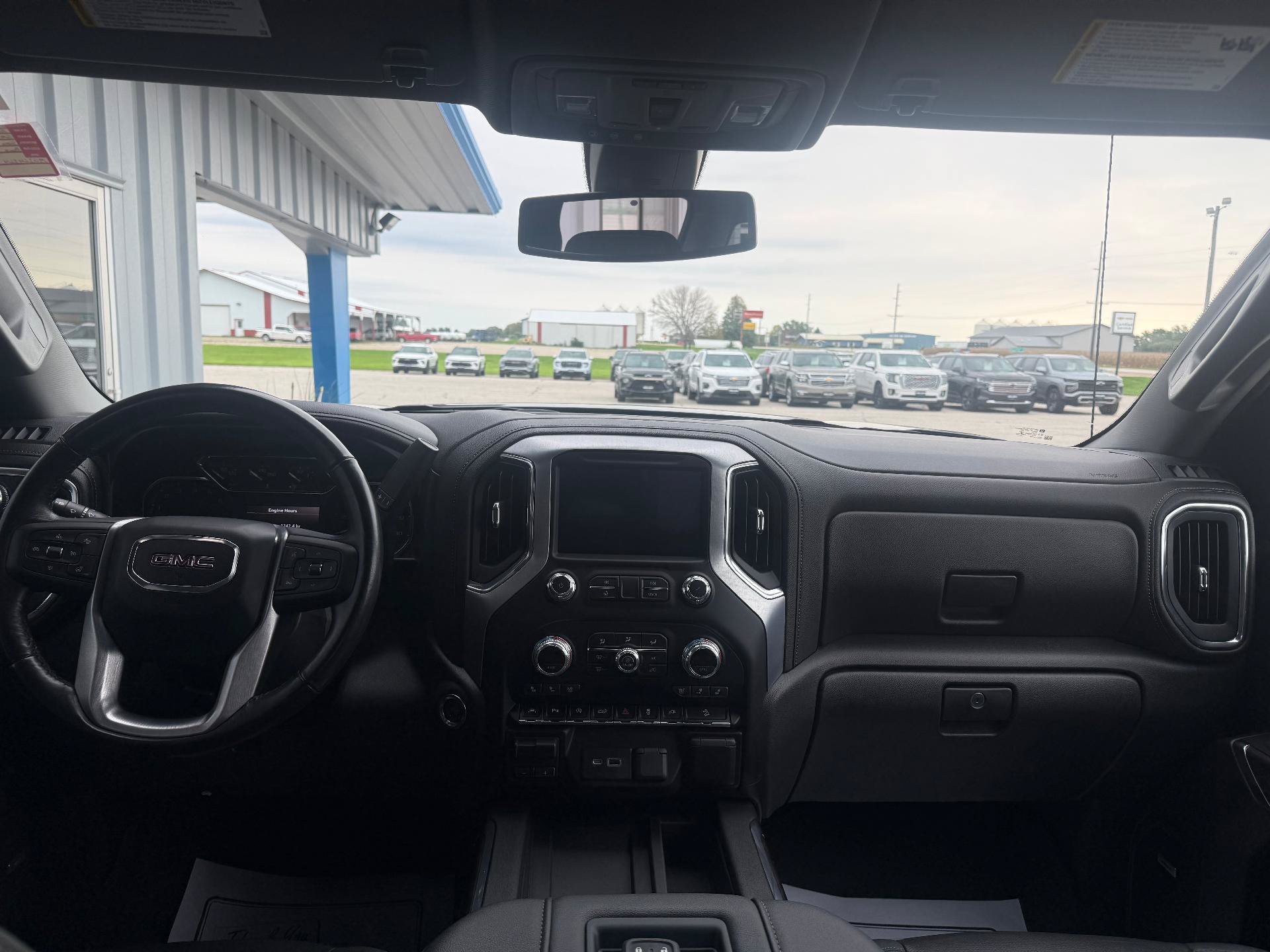 Used 2021 GMC Sierra 1500 SLT w/ SLT Premium Plus Package AWD/4WD image 11