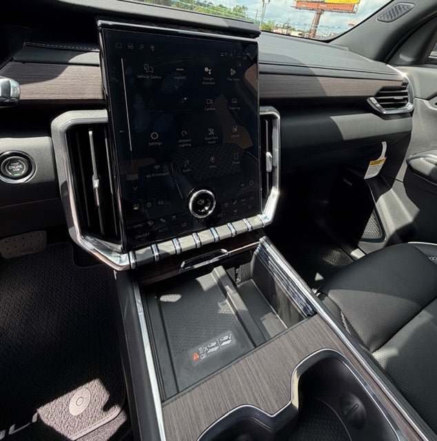 New 2026 GMC Acadia Denali w/ Super Cruise Package FWD image 12