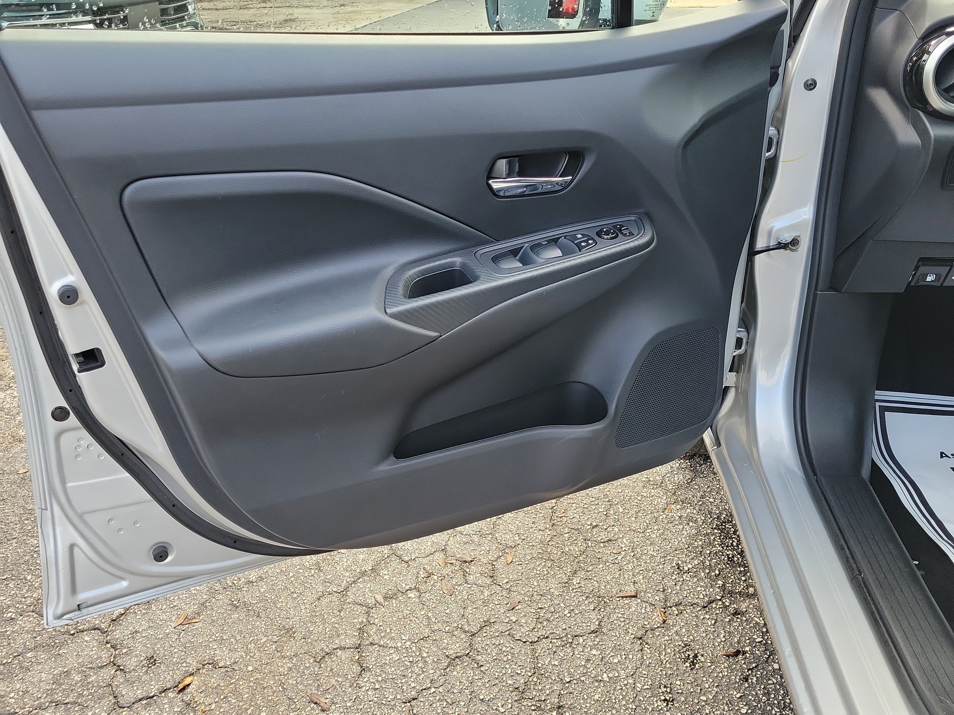 Certified 2025 Nissan Versa SV FWD image 16