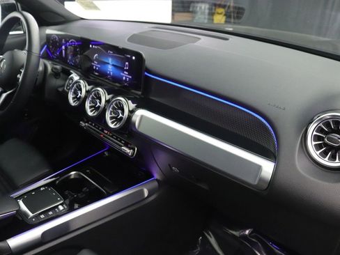 Certified 2023 Mercedes-Benz GLB 250 image 25