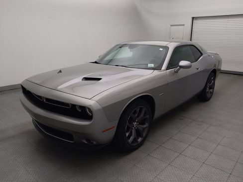 Used 2018 Dodge Challenger R/T Plus RWD image 2