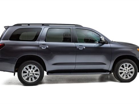 Used 2016 Toyota Sequoia Platinum image 15