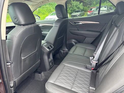Used 2022 Buick Envision Avenir w/ Technology Package II AWD/4WD image 16