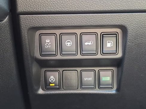 Used 2020 Nissan Rogue SV w/ Sun & Sound Touring Package FWD image 21