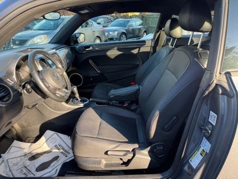 Used 2014 Volkswagen Beetle 2.5 image 16