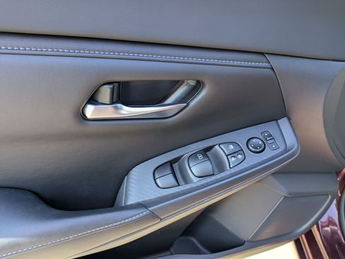 Used 2022 Nissan Sentra SV w/ All-Weather Package FWD image 16