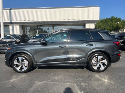 Used 2025 Audi Q6 e-tron Premium Plus w/ Premium Plus AWD/4WD image 17