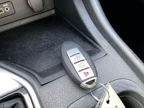 Used 2020 Nissan Sentra SV FWD image 15