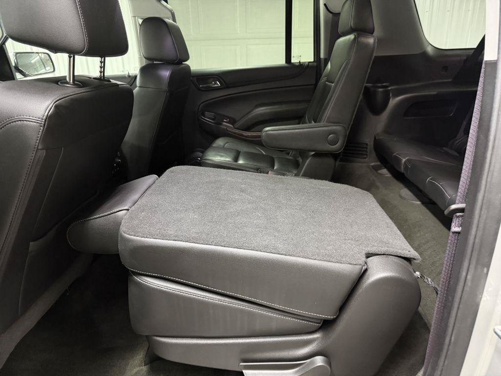 Used 2017 Chevrolet Suburban LT w/ LT Signature Package AWD/4WD image 34