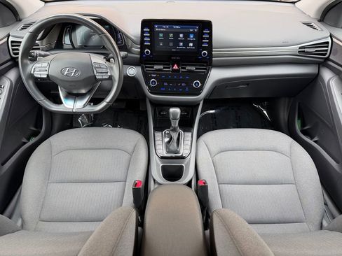 Used 2020 Hyundai Ioniq SE image 16