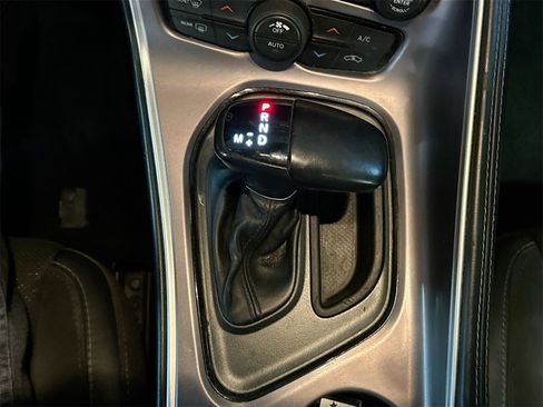 Used 2022 Dodge Challenger R/T w/ Plus Package image 16