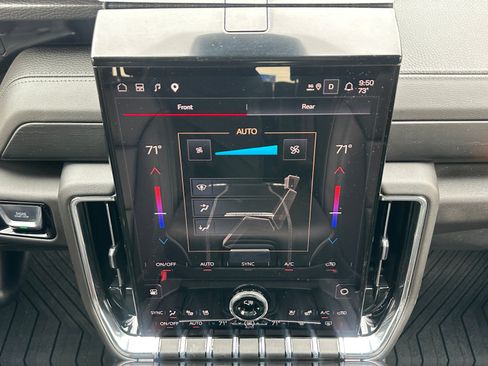 Used 2026 GMC Yukon Denali w/ Sun & Power Step Package AWD/4WD image 18