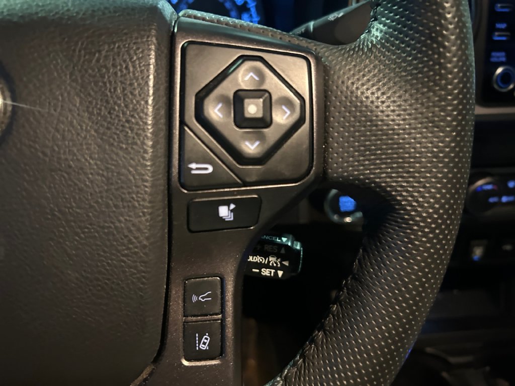 Used 2023 Toyota Tacoma TRD Off-Road w/ Technology Package AWD/4WD image 24