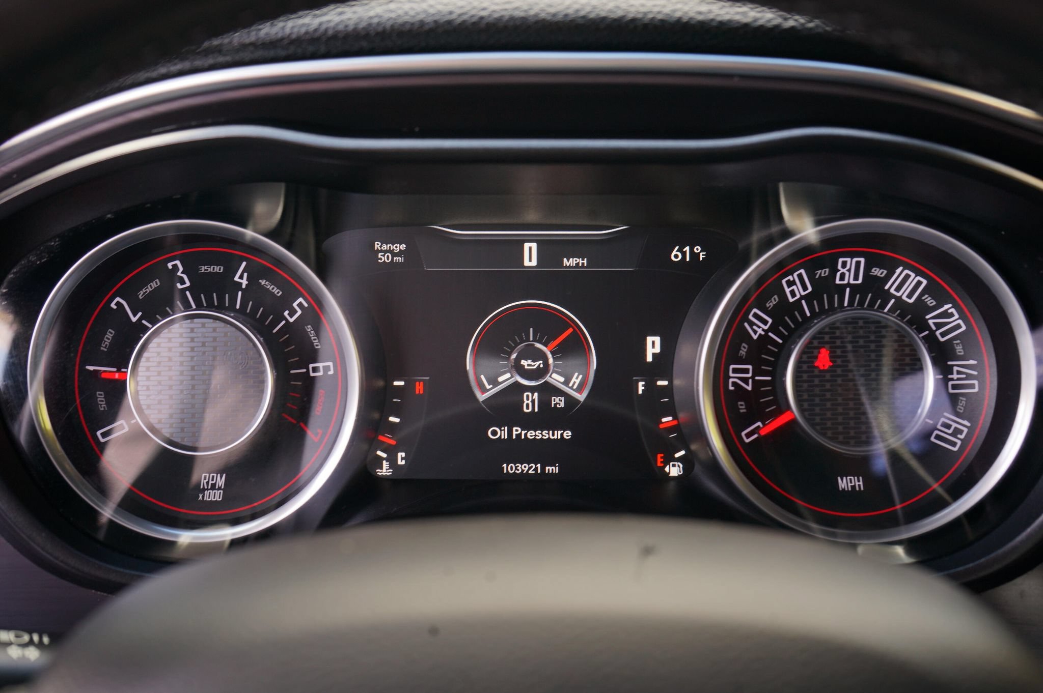 Used 2015 Dodge Challenger SXT w/ Driver Convenience Group RWD image 26