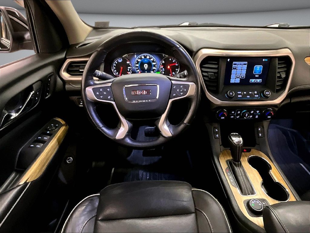 Used 2018 GMC Acadia Denali w/ Technology Package AWD/4WD image 8