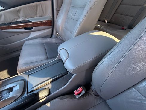 Used 2012 Honda Accord EX-L image 17