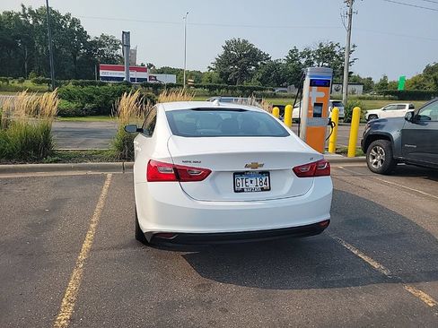 Used 2018 Chevrolet Malibu LT FWD image 15