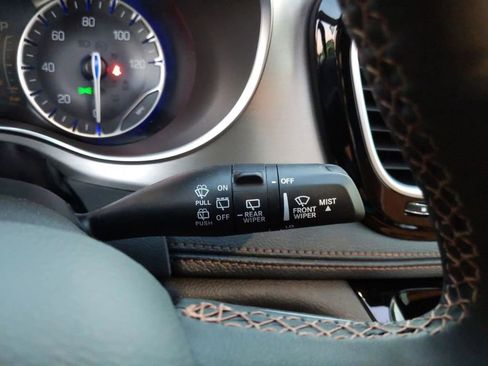 New 2026 Chrysler Pacifica Pinnacle image 35