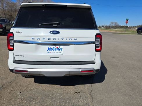 Used 2022 Ford Expedition Limited AWD/4WD image 7