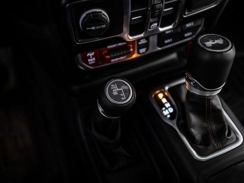 Used 2022 Jeep Wrangler Unlimited Rubicon w/ Xtreme Recon 35" Tire Package image 37