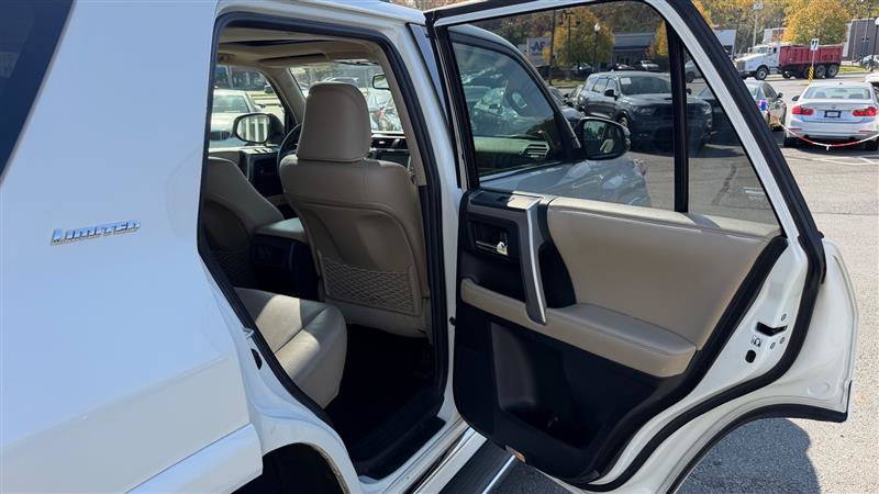 Used 2016 Toyota 4Runner Limited AWD/4WD image 40