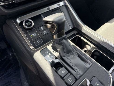 Certified 2025 Lexus GX 550 w/ Cold Area Package AWD/4WD image 20