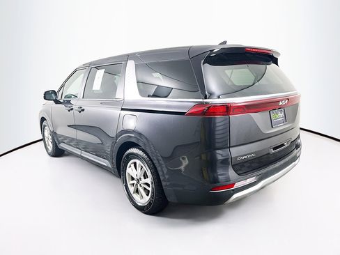 Used 2024 Kia Carnival LX image 5