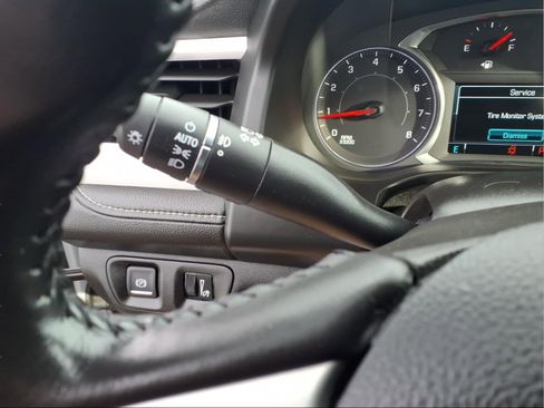 Used 2019 GMC Acadia SLT image 15