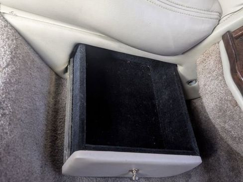 Used 1999 Lincoln Town Car Executive image 39