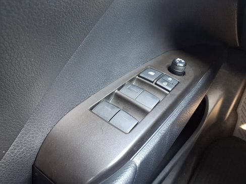 Used 2021 Toyota Camry SE image 24