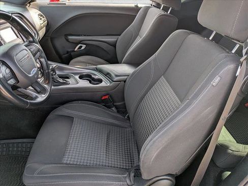 Used 2016 Dodge Challenger R/T image 14