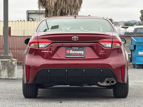 Used 2026 Toyota Corolla SE FWD image 6
