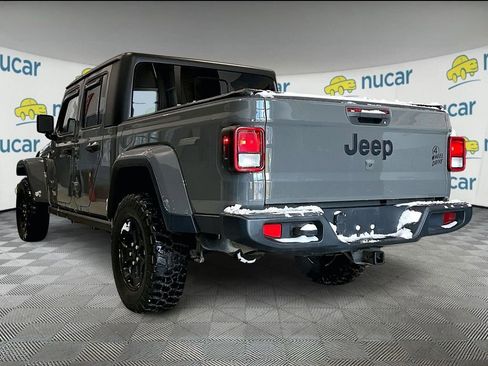 Used 2021 Jeep Gladiator Willys image 3