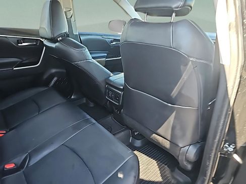 Used 2024 Toyota RAV4 XLE Premium image 33