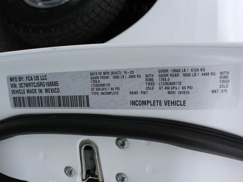 Used 2024 RAM 3500 Tradesman w/ Chrome Appearance Group image 42