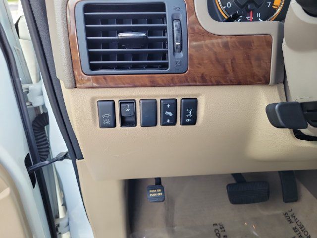 Used 2011 Nissan Armada Platinum w/ 2nd Row Captain Seat Pkg AWD/4WD image 22